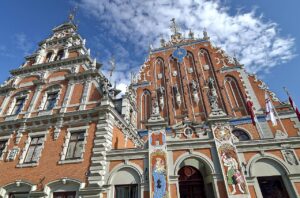 デリケートゾーンの黒ずみは市販でどこまで改善できる？